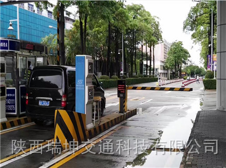 停車場(chǎng)安全設(shè)施
